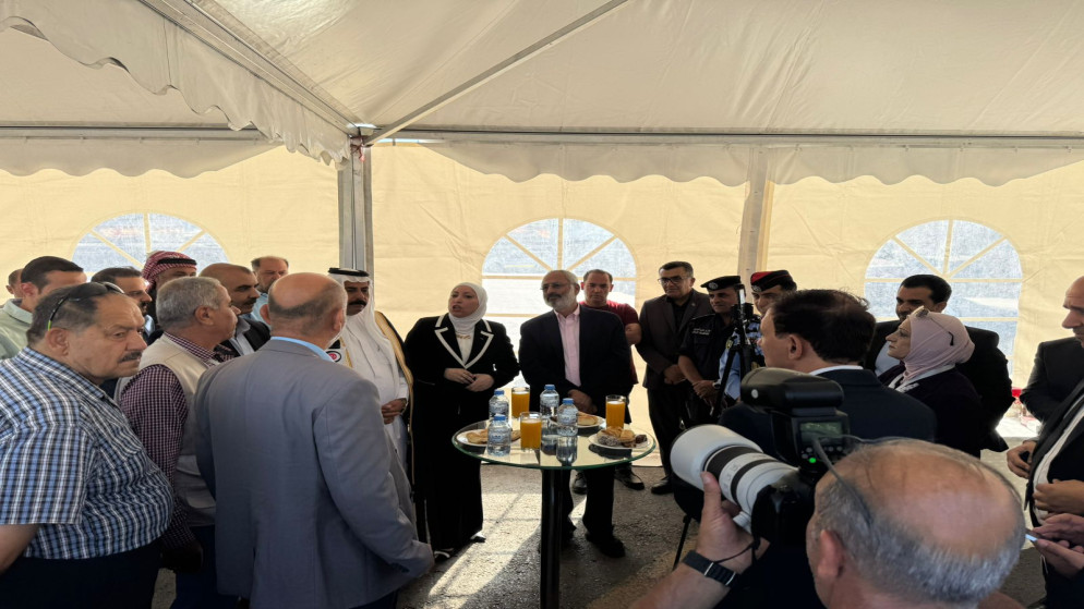 وزيرة النقل وسام التهتموني خلال الإطلاق الرسمي لمشروع النقل بين عمّان والمحافظات لخطي عمّان إربد وعمّان جرش. (المملكة)