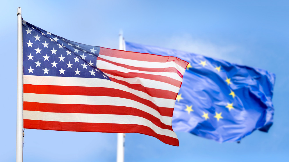 علما الاتحاد الأوروبي والولايات المتحدة. (istockphoto)