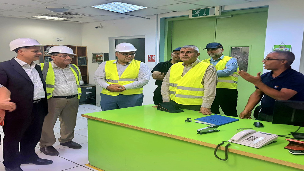 وزير الطاقة والثروة المعدنية صالح الخرابشة يتفقد محطة رحاب لتوليد الكهرباء. 12 تموز 2025. (وزارة الطاقة والثورة المعدنية)