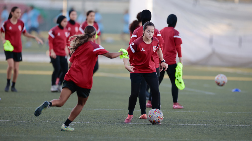 لاعبات المنتخب الوطني النسوي تحت 20 عاما.