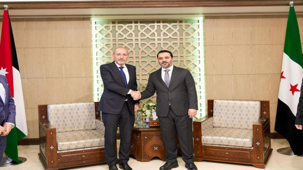 نائب رئيس الوزراء وزير الخارجية وشؤون المغتربين، أيمن الصفدي خلال لقاء سابق مع نظيره السوري أسعد الشيباني. 17 نيسان 2025. (وزارة الخارجية)