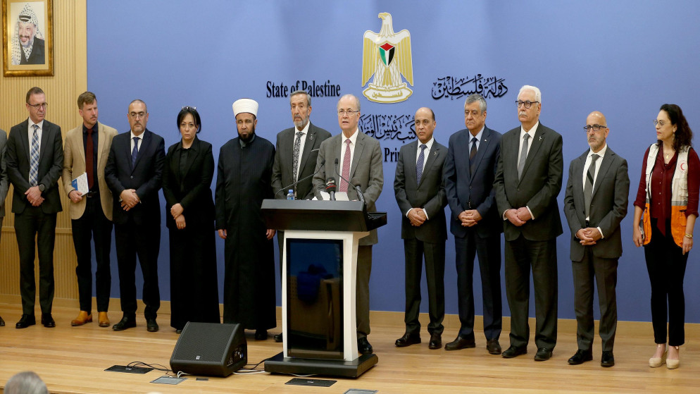 رئيس الوزراء الفلسطيني محمد مصطفى خلال مؤتمر صحفي للحكومة الفلسطينية في رام الله. (وفا)