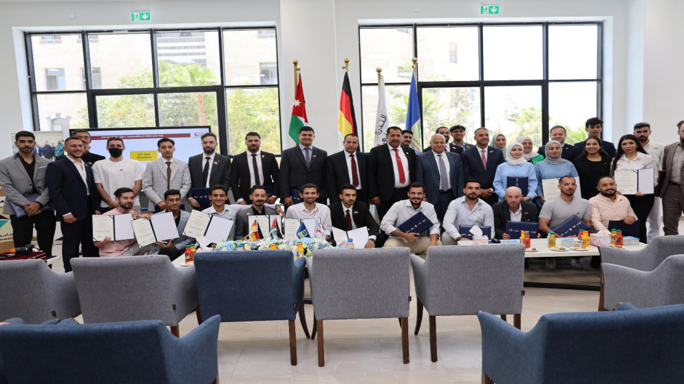 تخريج أول فوج مستفيد من مشروع "الشراكات من أجل التنمية الموجهة نحو التدريب المهني". (وزارة العمل)