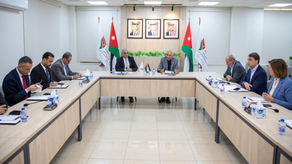رئيس مجلس مفوضي الهيئة المستقلة للانتخاب، موسى المعايطة خلال لقائه أعضاء مجلس نقابة الصحفيين