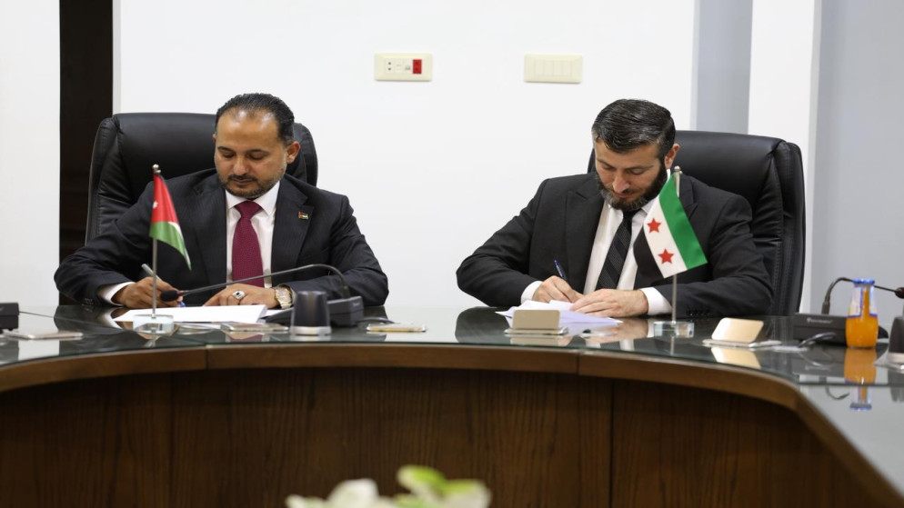 جانب من اجتماع اللجنة الفنية الأردنية السورية