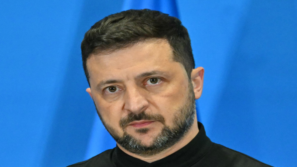 الرئيس الأوكراني فولوديمير زيلينسكي خلال مؤتمر تعافي أوكرانيا 2025 في مركز مؤتمرات روما. 10 تموز 2025. (أ ف ب)