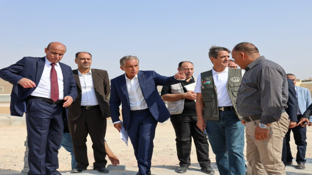 رئيس الوزراء يبدأ جولة تفقدية في الكرك.
