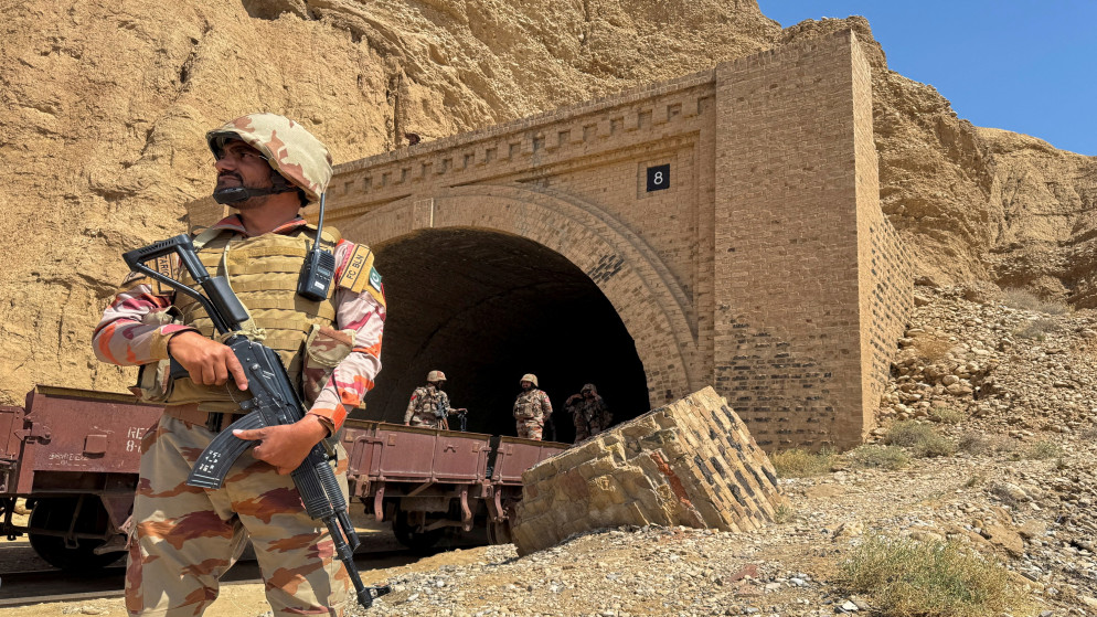 صورة أرشيفية لجنود من الجيش الباكستاني باكستان، 15 آذار 2025. (رويترز)