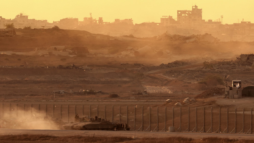 انتشار قوات إسرائيلية قرب الأراضي الفلسطينية المحاصرة في 19 آب 2025