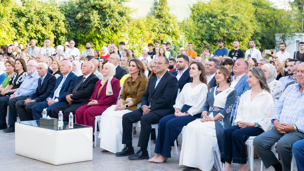 الملكة رانيا العبد الله تفتتح بازار النادي الأهلي