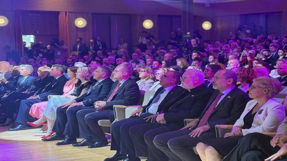 وزير الخارجية وشؤون المغتربين أيمن الصفدي، في الجلسة الافتتاحية لمنتدى بليد الاستراتيجي العشرين في سلوفينيا. (وزارة الخارجية)