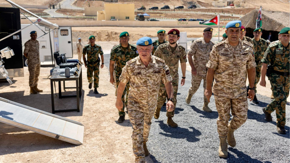 الملك يزور مديرية سلاح الهندسة الملكي.