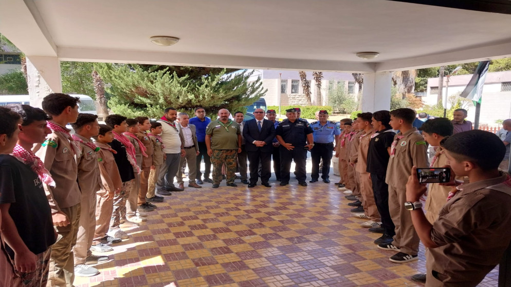 مدير شرطة جرش العميد الركن رأفت المعايطة خلال مبادرة أطلقها المجلس المحلي لمركز أمن سوف في لواء المعراض.