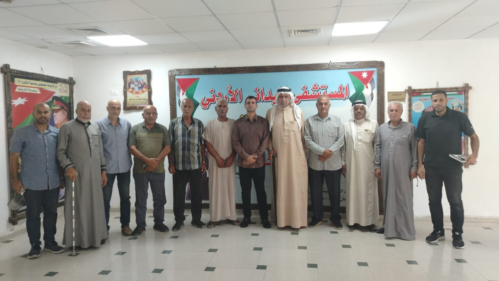 وفد من شيوخ ووجهاء غزة يزور المستشفى الميداني الأردني غزة/83 ويثمن جهوده الإنسانية