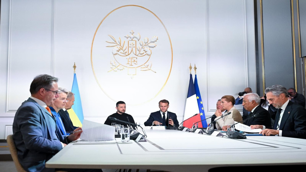 جانب من اجتماع قادة دول "تحالف الراغبين" في فرنسا لبحث الضمانات الأمنية التي ينبغي تقديمها لكييف لوقف الحرب. (الاتحاد الأوروبي)