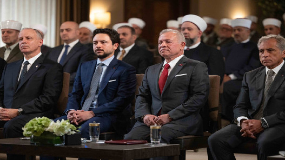 الملك وولي العهد خلال فعالية دينية بمناسبة الذكرى 1500 على المولد النبوي.