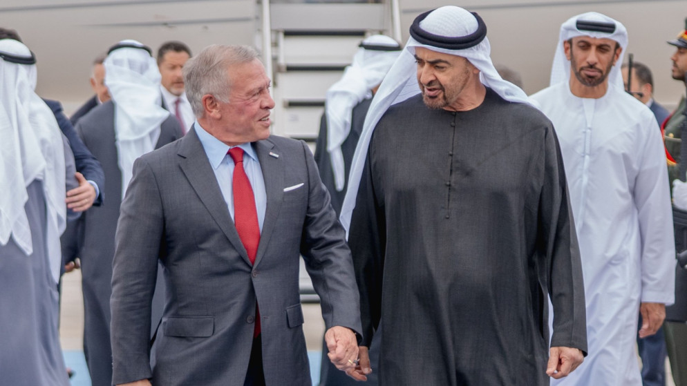 جلالة الملك عبدالله الثاني في استقباله الشيخ محمد بن زايد آل نهيان، رئيس دولة الإمارات العربية المتحدة بقصر الشاطئ في أبو ظبي. 7 أيلول 2025