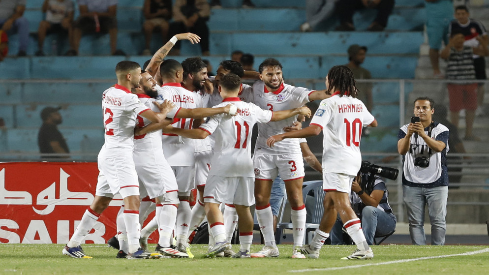 لاعبو المنتخب التونسي. (رويترز)