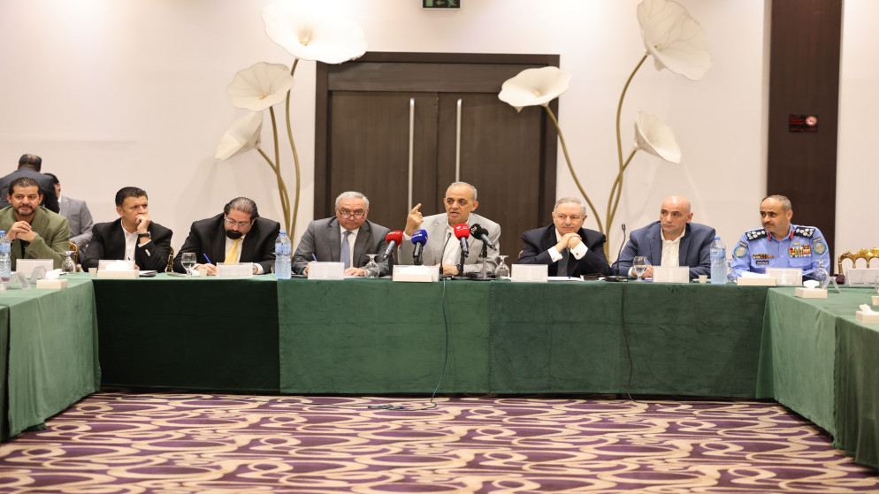 وزير السياحة يبحث مع ممثلي القطاع السياحي خطط عودة النشاط السياحي للمملكة. (وزارة السياحة)
