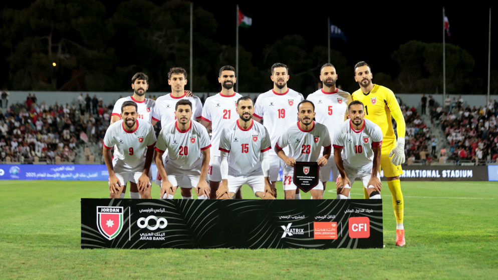لاعبو المنتخب الوطني لكرة القدم. (الاتحاد الأردني لكرة القدم)
