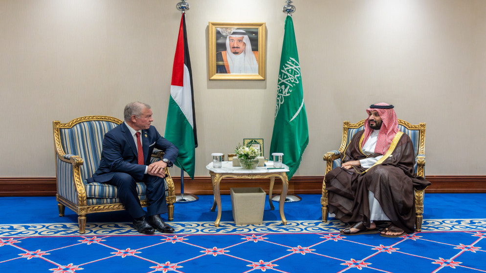 جلالة الملك عبدﷲ الثاني يلتقي في الدوحة سمو الأمير محمد بن سلمان بن عبدالعزيز آل سعود، ولي العهد، رئيس مجلس الوزراء في المملكة العربية السعودية.