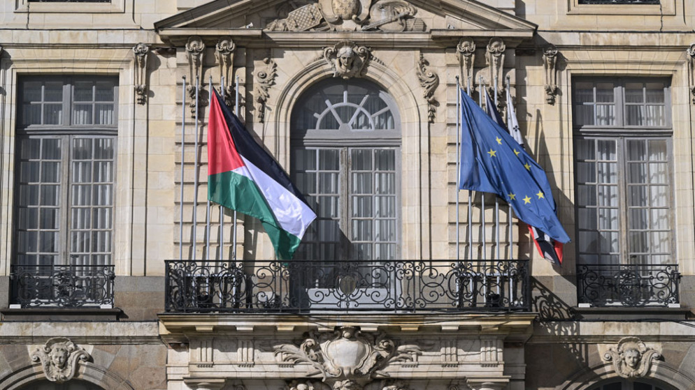 21 بلدية فرنسية ترفع علم فلسطين تزامنا مع اعتراف فرنسا بفلسطين