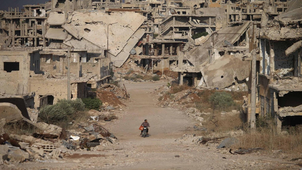 صورة أرشيفية لمنازل مدمرة في درعا، جنوبي سوريا. (أ ف ب)
