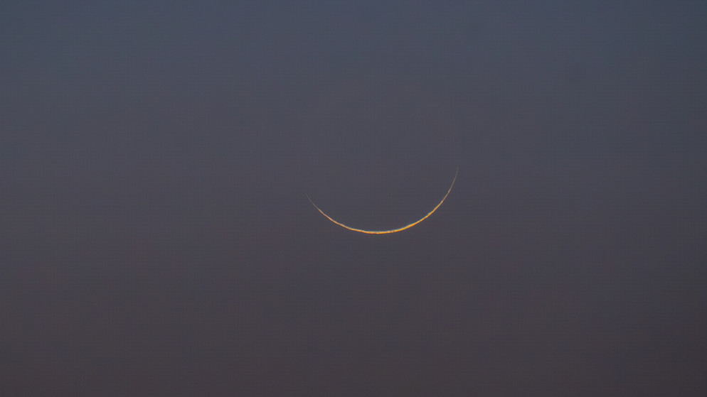 36 دقيقة مدة مكث هلال شوال و15 ساعة عمره عند الغروب الخميس في الأردن 