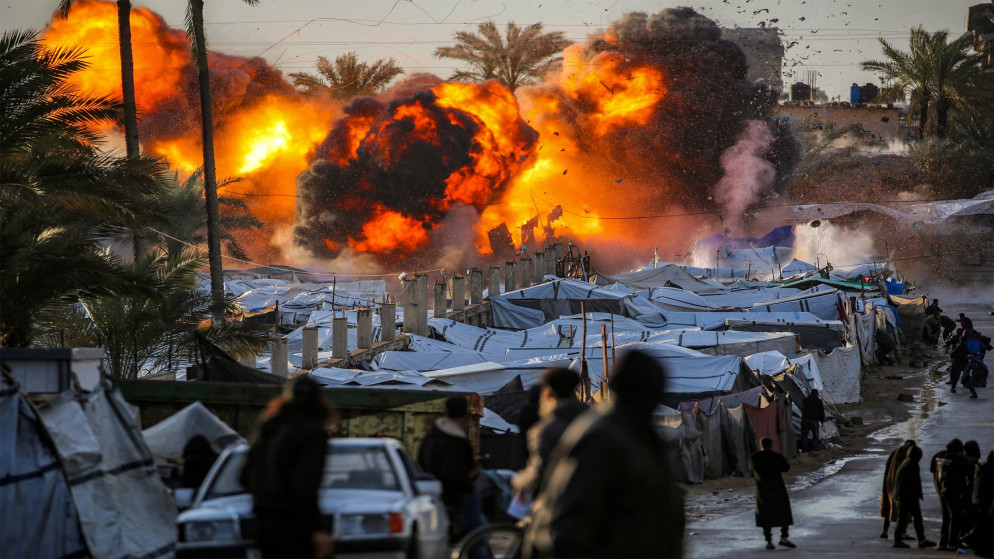 استشهاد 6 في غارتين إسرائيليتين على نقطتي تفتيش في غزة