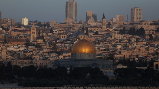 "مفتي القدس": مستوطنون اقتحموا المسجد الأقصى بحماية إسرائيلية