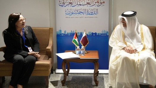  وزيرة العمل تبحث مع نظيرها القطري آلية زيادة أعداد المشتغلين الأردنيين في قطر 