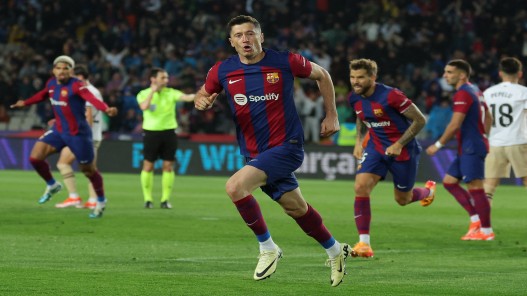  ليفاندوفسكي يقود برشلونة لاستعادة نغمة الانتصارات والمركز الثاني في الدوري الإسباني 