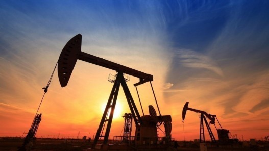  ارتفاع أسعار النفط على خلفية احتمال إعادة ملء الاحتياطي الاستراتيجي للولايات المتحدة 