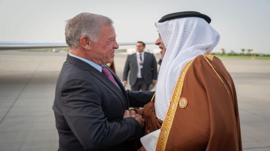 الملك يترأس وفد الأردن المشارك في القمة العربية بالبحرين
