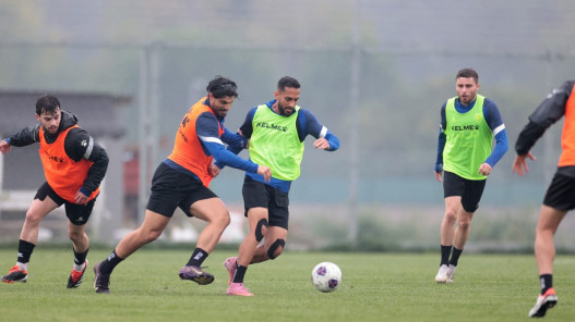  المنتخب الوطني لكرة القدم يلتقي بنظيره البوليفي الجمعة 