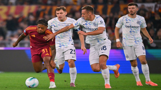  إنتر يهزم روما 1-صفر ليشعل سباق قمة الدوري الإيطالي 
