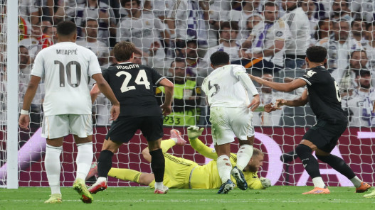  بيلينغهام يقود ريال مدريد لفوز صعب على يوفنتوس في دوري أبطال أوروبا 