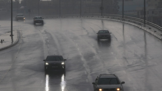 منخفض جوي الخميس.. أمطار غزيرة وتحذيرات من السيول وارتفاع منسوب المياه