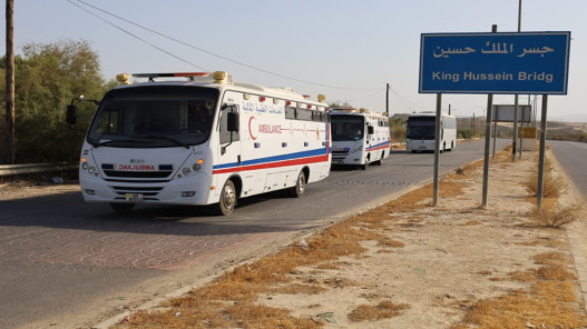  إجلاء الدفعة العاشرة من أطفال غزة المرضى للعلاج في الأردن 