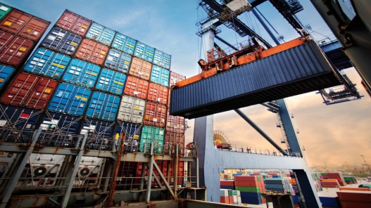  تراجع الصادرات الوطنية للسلطة الفلسطينية 31.5% بالنصف الأول من 2025 