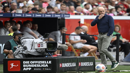  باير ليفركوزن يقيل تن هاغ بعد مرحلتين على بداية الدوري الألماني 