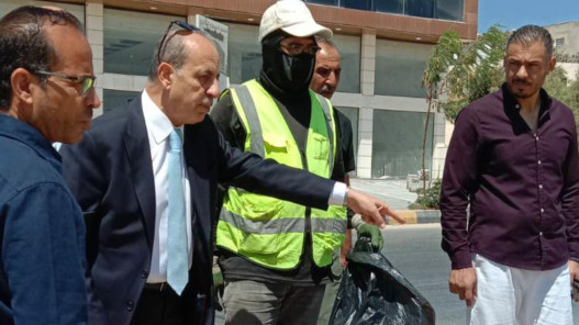  وزير الإدارة المحلية يتفقد واقع الخدمات في بلدية حسبان 