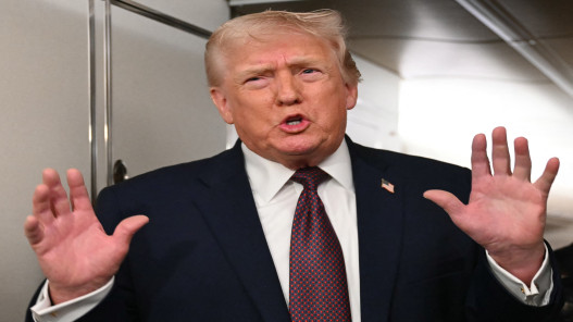 ترامب: إيران "تريد التفاوض" و"يجري الإعداد" لاجتماع