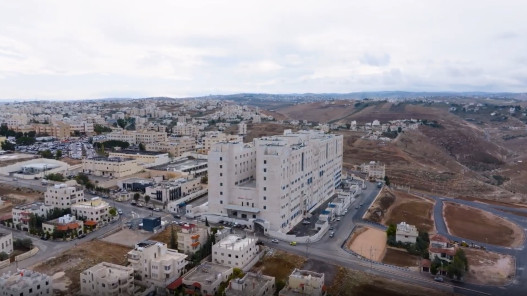 الملك يوجه الحكومة لتأسيس مركز لعلاج أمراض السرطان في مستشفى الأميرة بسمة في إربد