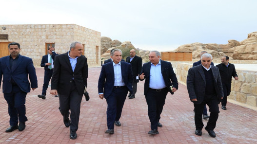 حسان يوجه بتفعيل البرامج والأنشطة النوعية في القرية الثقافية في لواء البترا