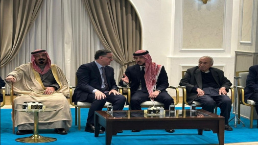 نائب الملك يعزي برئيس الوزراء الأسبق أحمد عبيدات