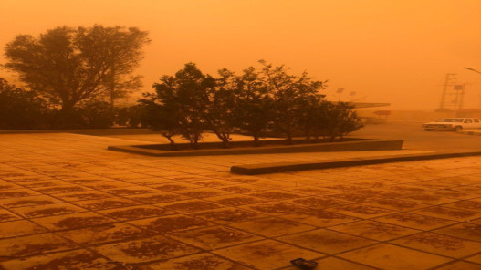 وزارة البيئة: نوعية الهواء "غير جيدة" بسبب الأحوال الجوية والرياح المحملة بالغبار