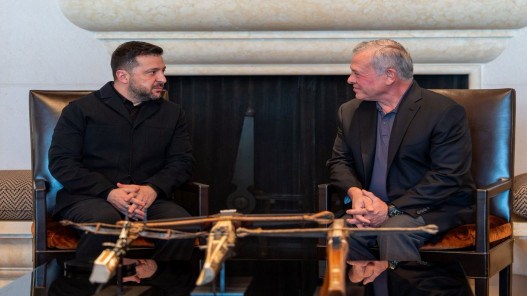 الملك والرئيس الأوكراني يبحثان سبل تعزيز العلاقات والتطورات في المنطقة