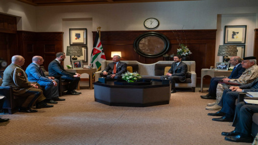 الملك يؤكد ضرورة استعادة التهدئة الشاملة في الشرق الأوسط عبر الحوار والدبلوماسية