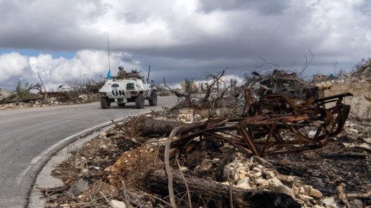 دول أوروبية تندد بالهجمات على قوات اليونيفيل في لبنان وتدعو لمفاوضات مباشرة مع إسرائيل
